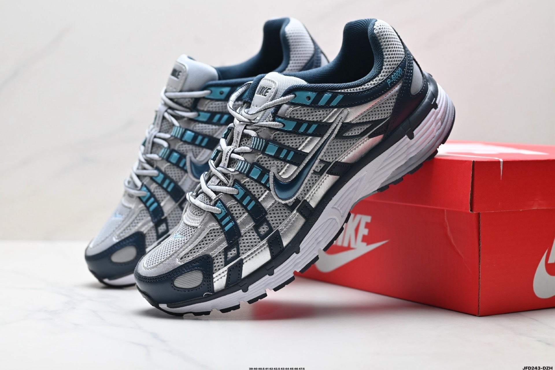 NIKE P-6000 ARMORY NAVY / FLAT SILVER - L'ÉLÉGANCE RÉTRO-FUTURISTE