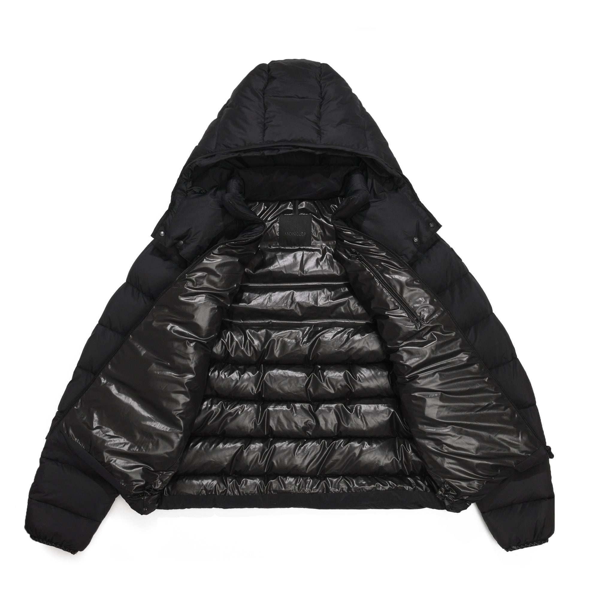 DOUDOUNE MONCLER | L'ICÔNE ABSOLUE DU LUXE ALPIN