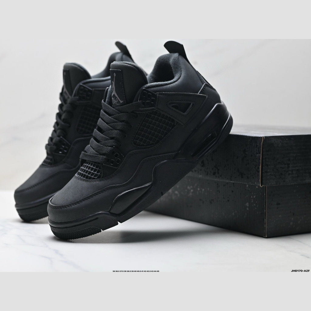 AIR JORDAN 4 « BLACK CAT » - LA PRÉDATRICE NOCTURNE