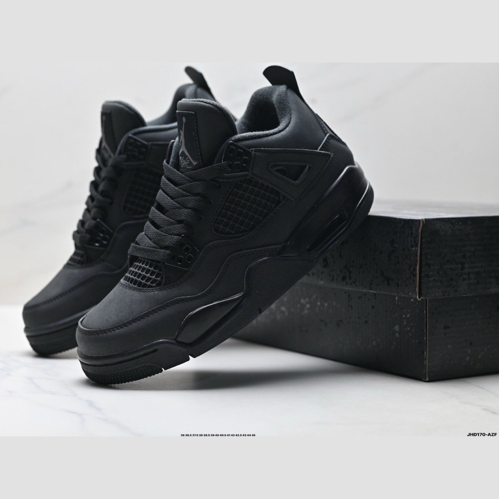 AIR JORDAN 4 « BLACK CAT » - LA PRÉDATRICE NOCTURNE