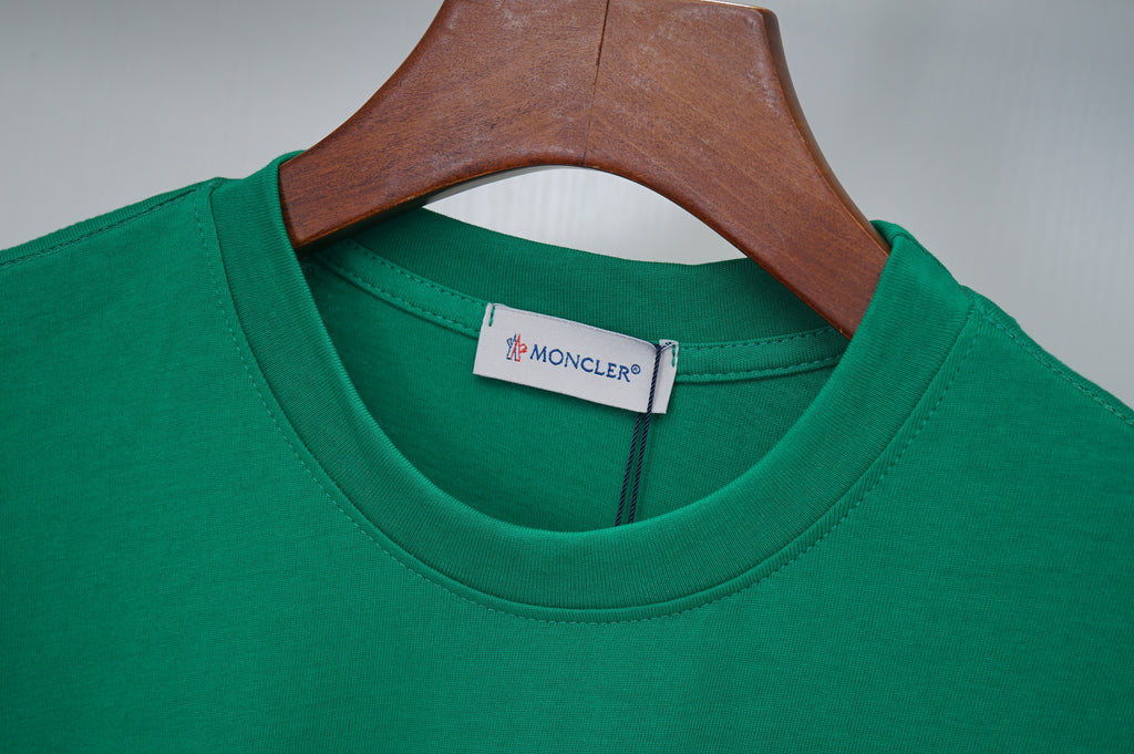 T-SHIRT MONCLER | L'ESPRIT ALPIN DANS SON ÉTAT PUR