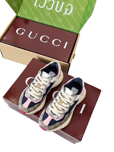 CHAUSSURES GUCCI RHYTON - L'ICÔNE DÉCALÉE DU LUXE DÉCONTRACTÉ