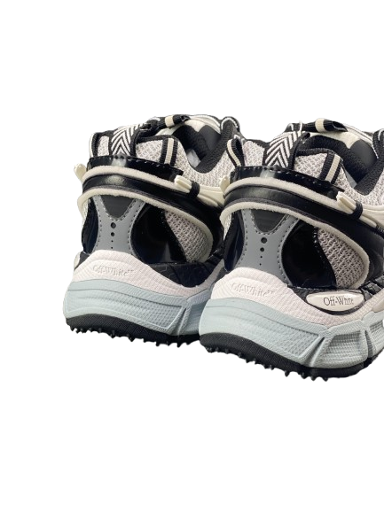 Off-White Trail Sneakers – Noir, Gris & Argent