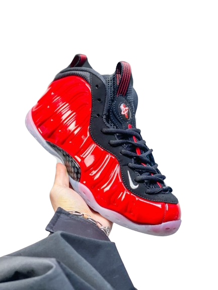 NIKE AIR FOAMPOSITE ONE - L'ICÔNE FUTURISTE EN MOULAGE - BASKET DE BASKET MYTHIQUE