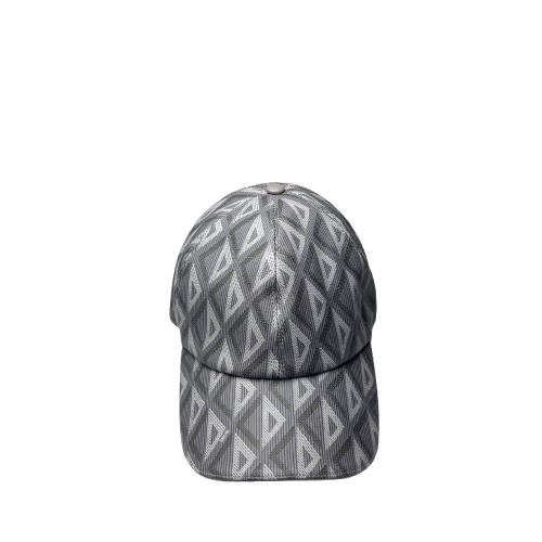 CASQUETTE DIOR - L'AUDACE CHIC DE LA MAISON