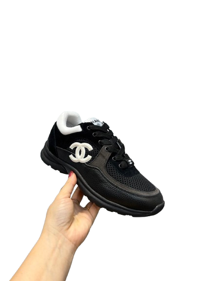Sneakers Chanel Black & White