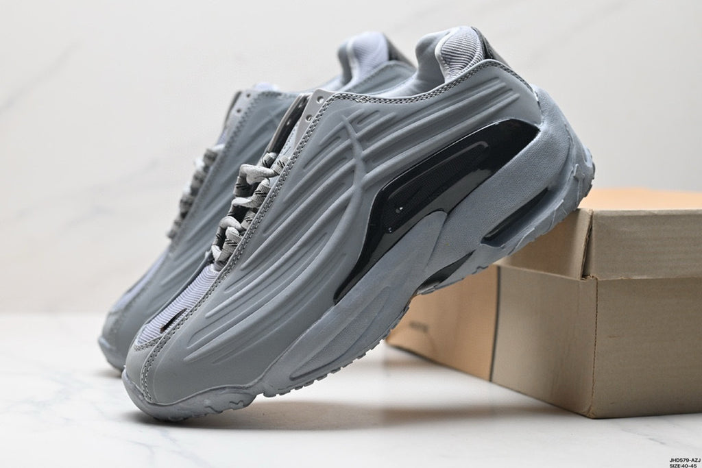 NIKE NOCTA HOT STEP 2 - LA TECHNOLOGIE NOCTURNE DE DRAKE