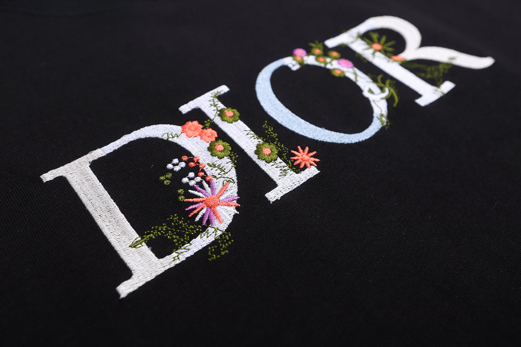 T-SHIRT DIOR NOIR | L'Élégance Gothique Moderne