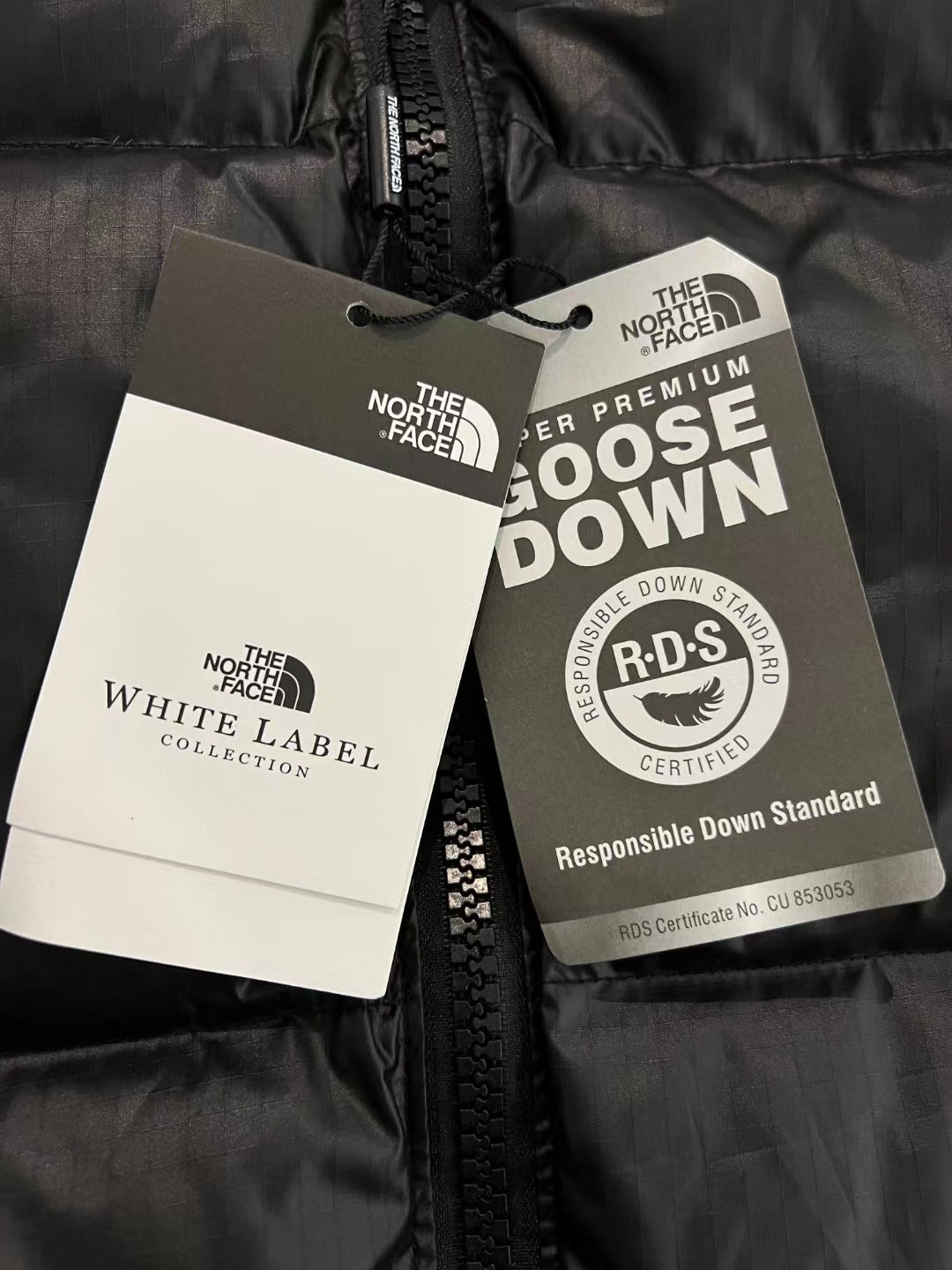 DOUDOUNE THE NORTH FACE FACE WHITELABEL COLLECTION - MINIMALISME TECHNIQUE