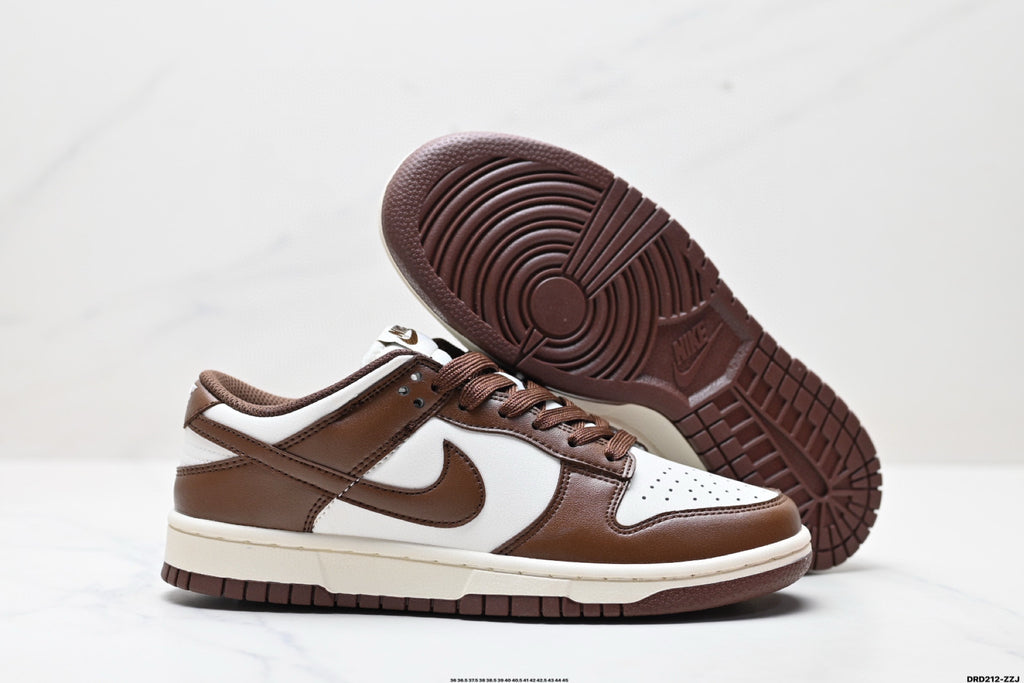 NIKE DUNK LOW - L'ICÔNE DU STREETWEUR RETOURNÉE AUX SOURCES