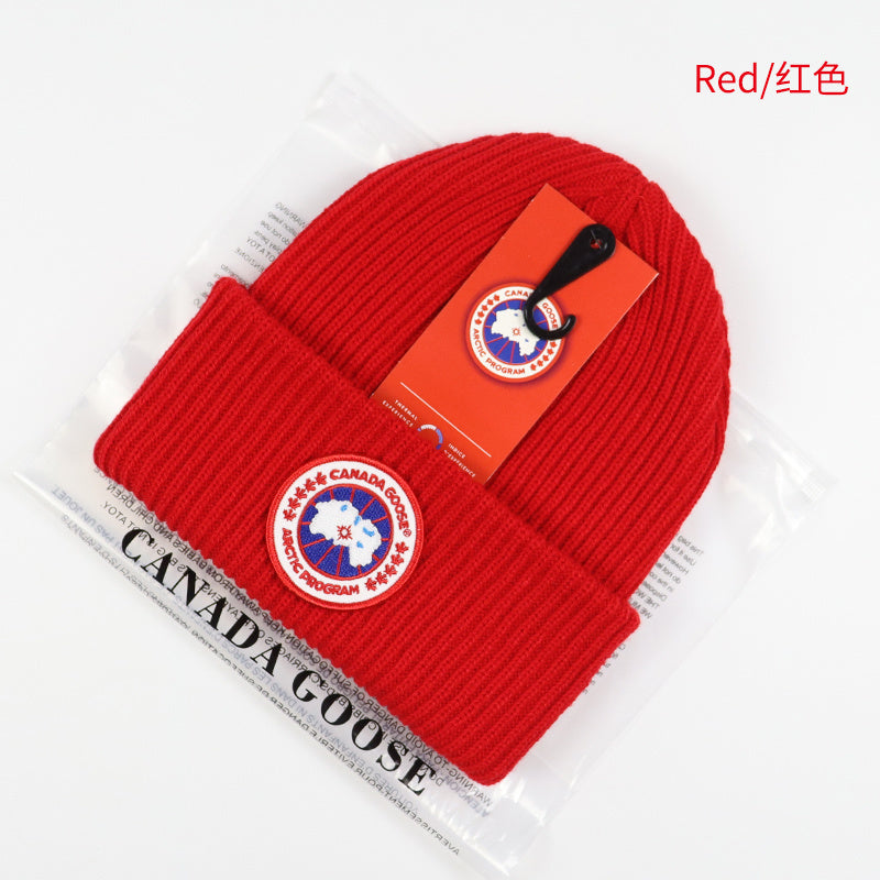 BONNET CANADA GOOSE - L'ACCESSOIRE TECHNIQUE DU FROID EXTRÊME