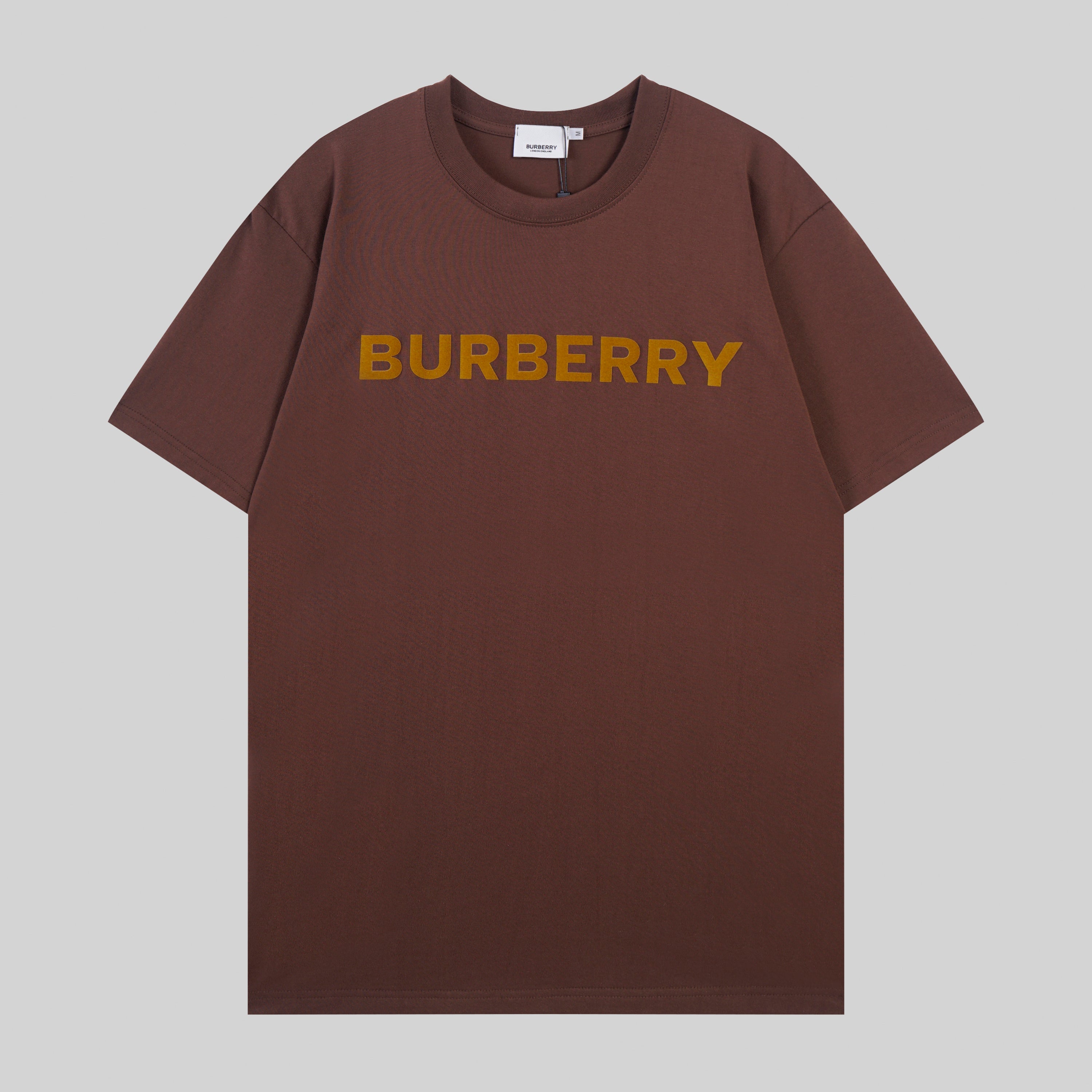 T-SHIRT BURBERRY | L'ESPRIT BRITISH MODERNE