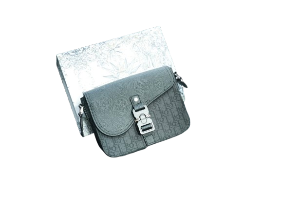 SACHOCHE DIOR - L'ESSENCE DU STYLE URBAIN & COUTURE