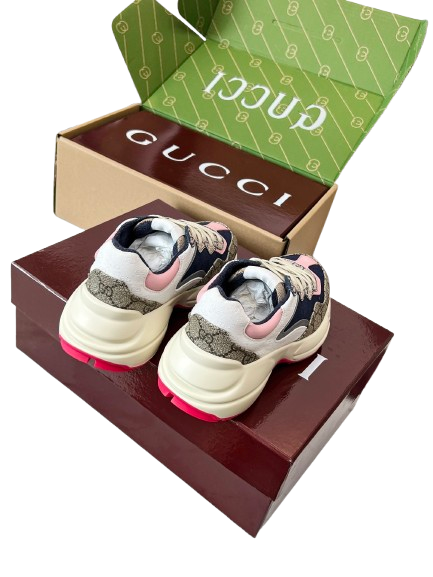 CHAUSSURES GUCCI RHYTON - L'ICÔNE DÉCALÉE DU LUXE DÉCONTRACTÉ