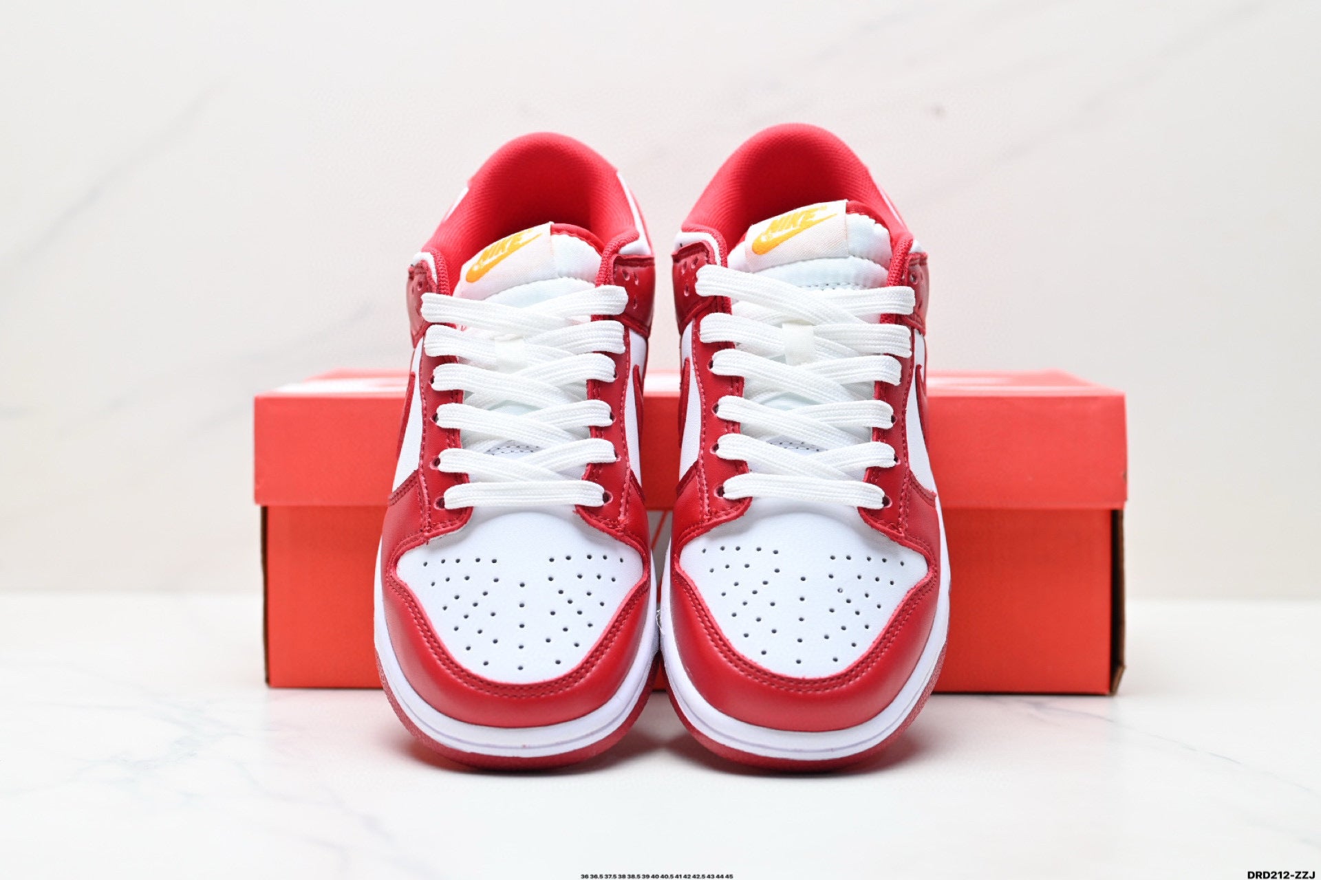 NIKE DUNK LOW - L'ICÔNE DU STREETWEUR RETOURNÉE AUX SOURCES