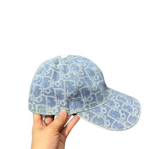 CASQUETTE DIOR - L'AUDACE CHIC DE LA MAISON