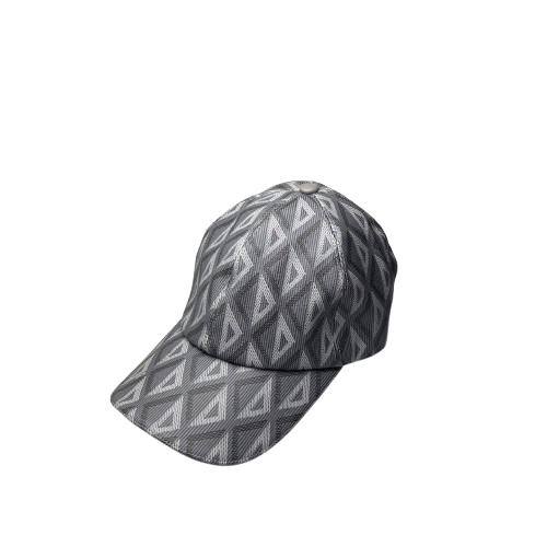 CASQUETTE DIOR - L'AUDACE CHIC DE LA MAISON