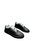 Élégance Urbaine – Chanel Sneaker Noir & Blanc