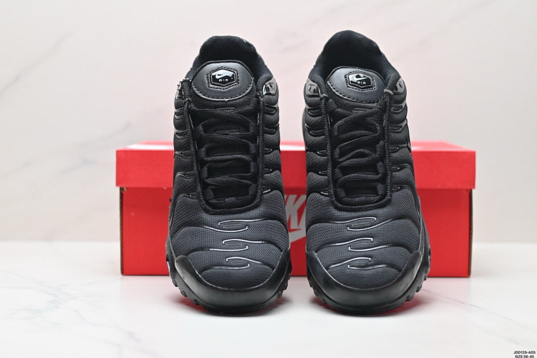 NIKE AIR MAX PLUS (TN) - LA LÉGENDE FUTURISTE AU DÉGRADÉ VIBRANT