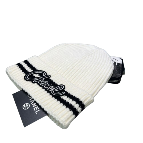 BONNET CHANEL - L'ÉLÉGANCE PARISIENNE POUR L'HIVER