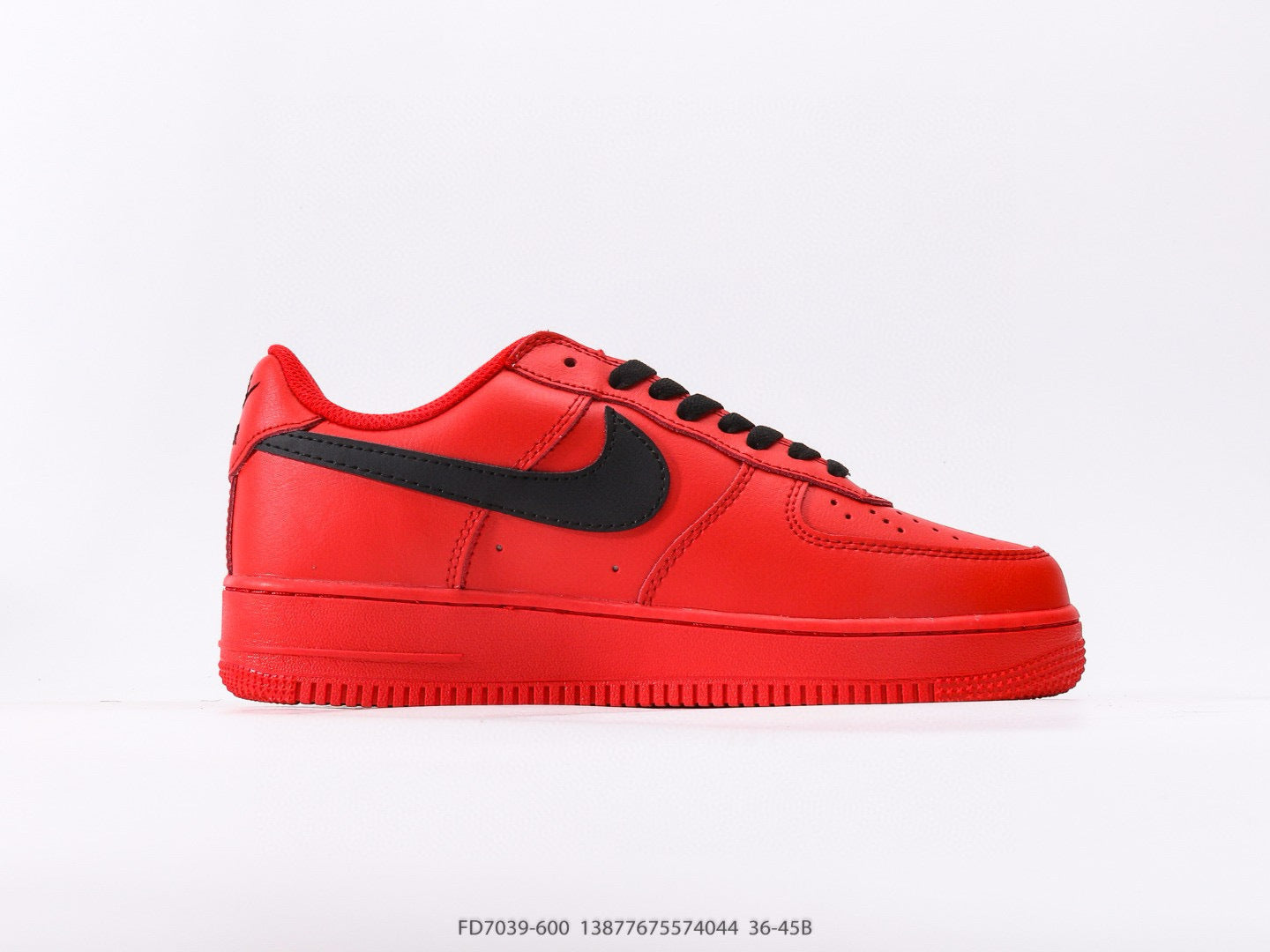 NIKE AIR FORCE 1 CUSTOM « RED ON BLACK » - L'ICÔNE PERSONNALISÉE