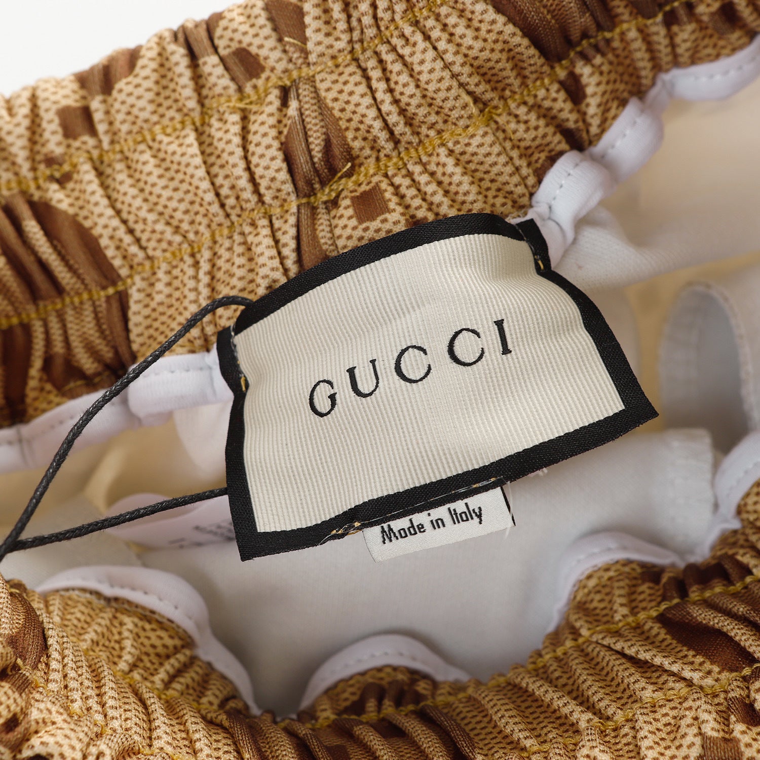 ENSEMBLE GUCCI GG SUPREME | ICÔNE DE MODE