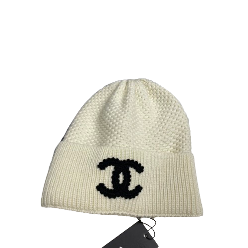 BONNET CHANEL - L'ÉLÉGANCE PARISIENNE POUR L'HIVER