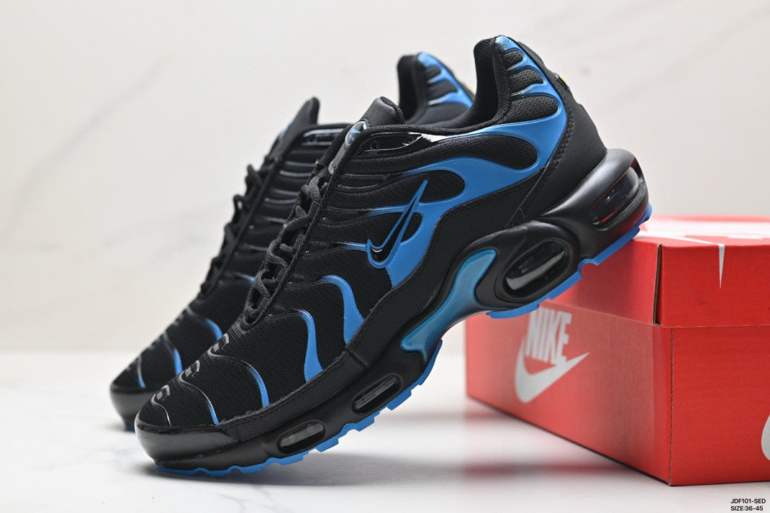 NIKE AIR FORCE 1 MID - LA LÉGENDE MONTE D'UN CRAN