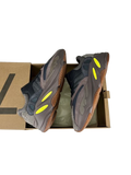 YEEZY 700 MAUVE - LA V1 TEINTÉE DE MYSTÈRE - NUANCES VIOLET & GRIS