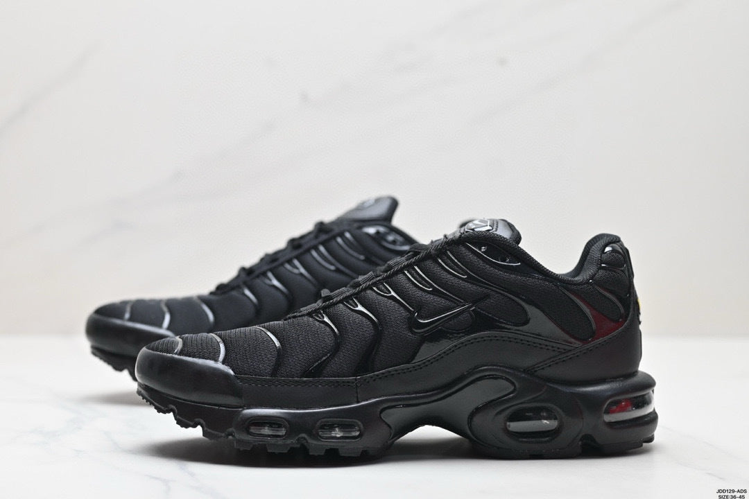NIKE AIR MAX PLUS (TN) - LA LÉGENDE FUTURISTE AU DÉGRADÉ VIBRANT