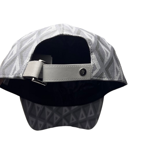 CASQUETTE DIOR - L'AUDACE CHIC DE LA MAISON
