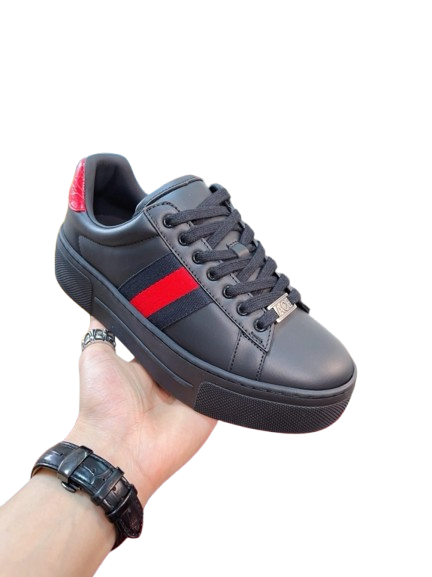 GUCCI BASKETS ACE EN CUIR - L'ICÔNE BRODÉE DU LUXE DÉCONTRACTÉ