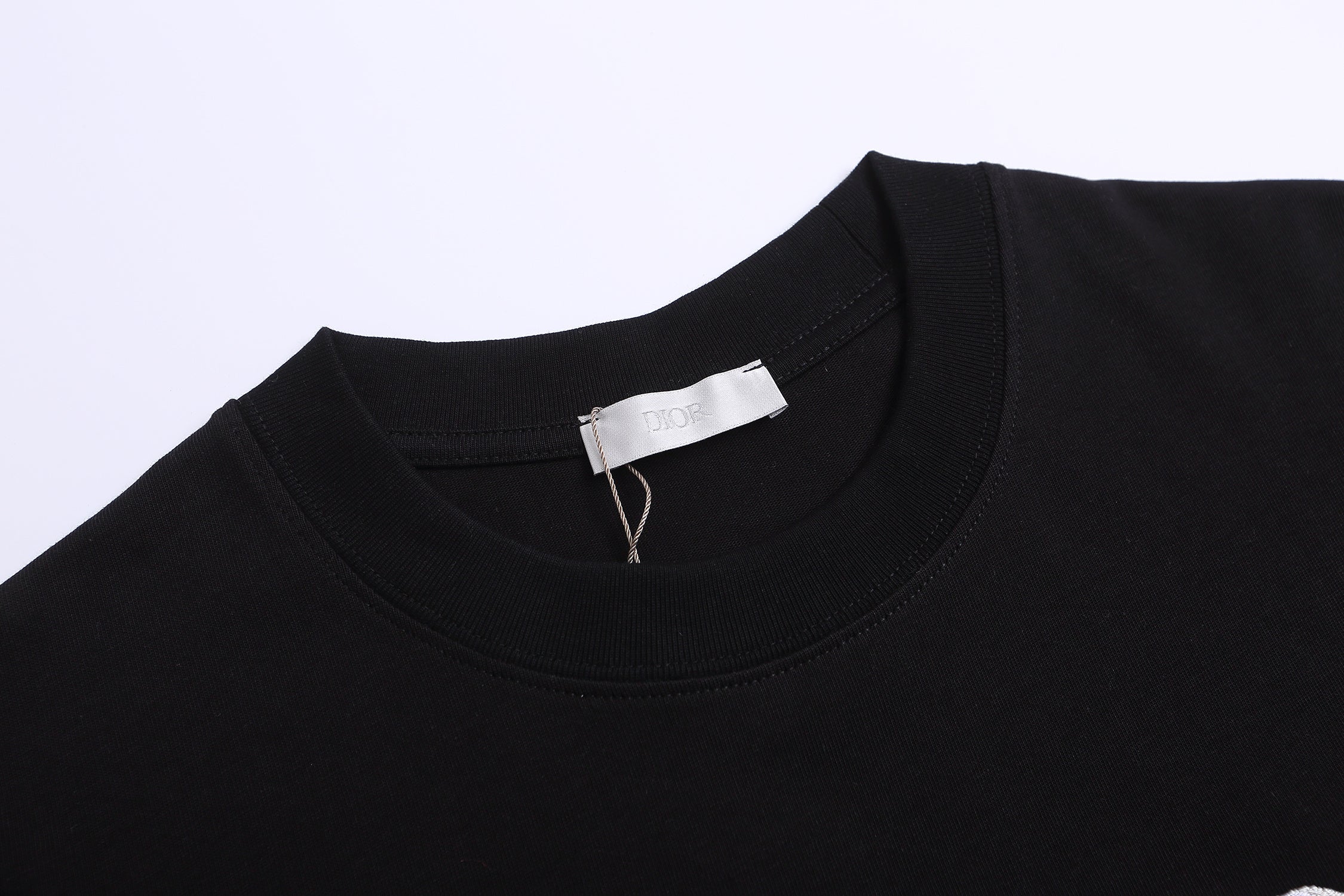 T-SHIRT DIOR NOIR | L'Élégance Gothique Moderne