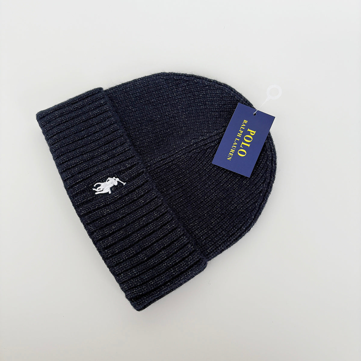 BONNET RALPH LAUREN - L'ÉLÉGANCE AMÉRICAINE INTEMPORELLE