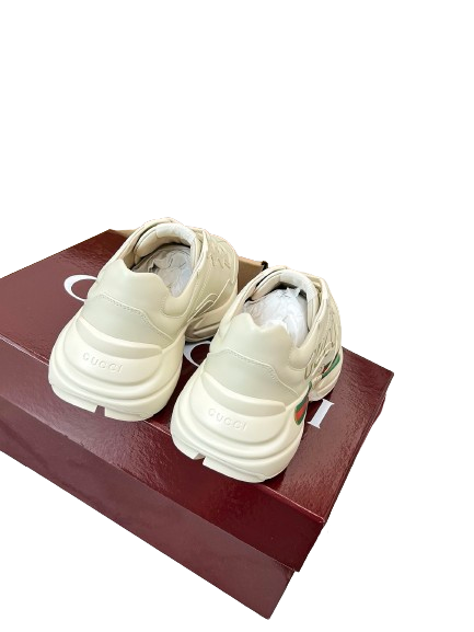 CHAUSSURES GUCCI RHYTON - L'ICÔNE DÉCALÉE DU LUXE DÉCONTRACTÉ