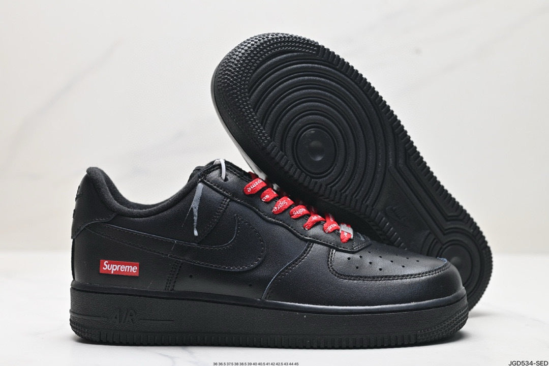 NIKE AIR FORCE 1 LOW x SUPREME (NOIR) - LE GRAAL DE LA COLLABORATION