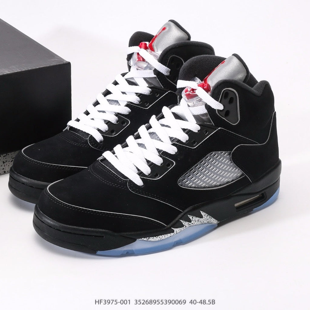 AIR JORDAN 5 RETRO « BLACK METALLIC » REIMAGINED - L'ICÔNE REDÉFINIE