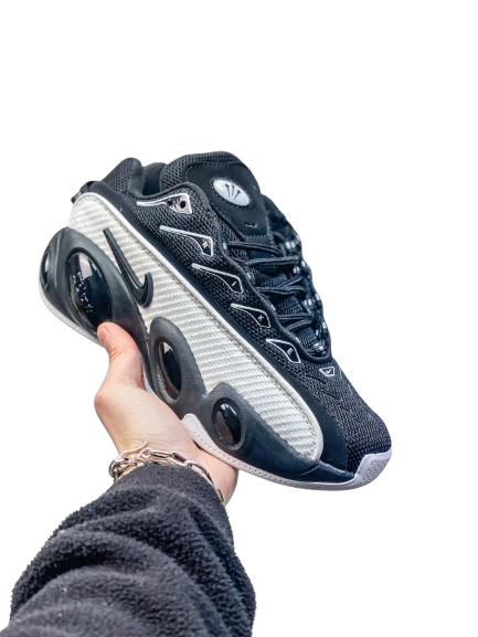 NIKE NOCTA GLIDE « BLACK » - L'ÉLÉGANCE UTILITAIRE DE DRAKE