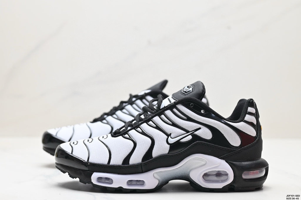 NIKE AIR FORCE 1 MID - LA LÉGENDE MONTE D'UN CRAN