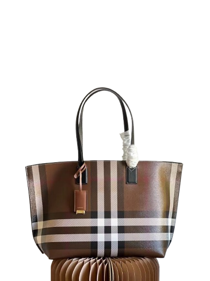 SAC À MAIN BURBERRY - L'ICÔNE BRITANNIQUE DU STYLE